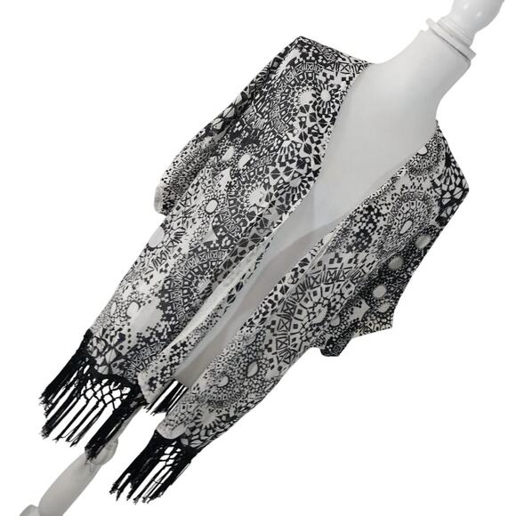 CHICO'S! ULTRA LIGHTWEIGHT, SHEER RAYON SHORT SLEEVE CARDIGAN SWEATER TOP! SZ L - Picture 9 of 9